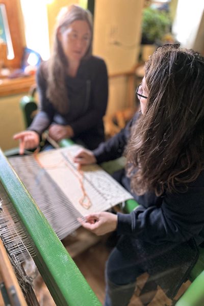 ύφανση σε παραδοσιακό αργαλειό